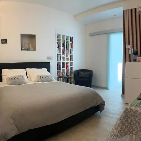 Sirmionerooms * Sirmione